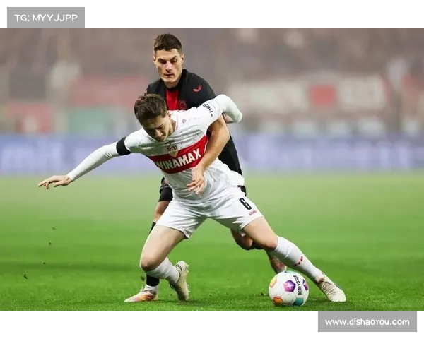 阿隆索或将阿拉巴重新安排至中场位置 助其重塑核心地位 阿隆索或将阿拉巴重新安排至中场位置 助其重塑核心地位