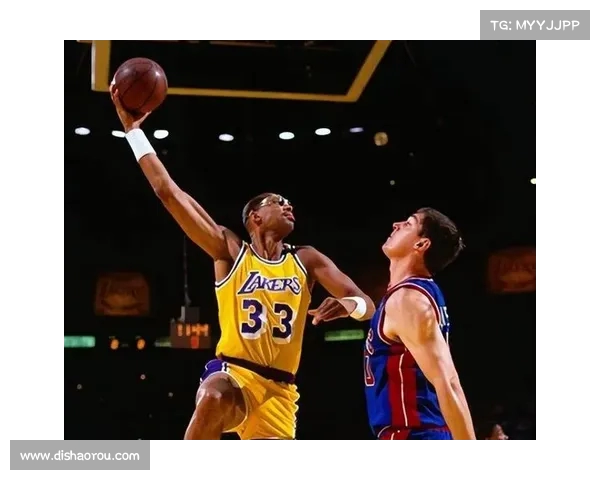 NBA中锋时代的荣耀与挑战 如何重塑内线霸主地位 NBA中锋时代的荣耀与挑战 如何重塑内线霸主地位